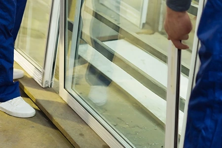 Commercial Glass Repair Technician in Palm Harbor, FL